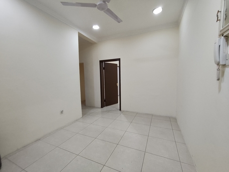 Adliya, Apartments, Flats, Houses & Villas, BHD 270/year,  2 BR,  Adliya:- Groundfloor 2Bhk Unfurnished Flat On Rent With Unlimited Ewa..