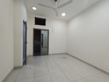 Adliya, Apartments, Flats, Houses & Villas, BHD 270/year,  2 BR,  Adliya:- Groundfloor 2Bhk Unfurnished Flat On Rent With Unlimited Ewa..