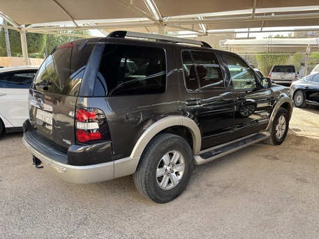 Riyadh, Vehicles, Cars & Trucks , SAR 12500,  Ford Explorer,  2006,  Automatic,  450 KM,  Family Used Vehicle