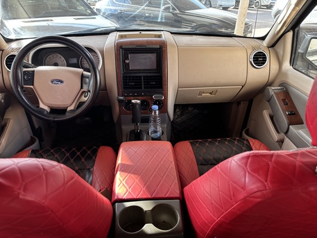 Riyadh, Vehicles, Cars & Trucks , SAR 12500,  Ford Explorer,  2006,  Automatic,  450 KM,  Family Used Vehicle