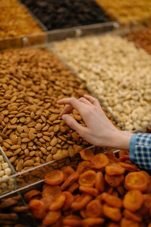 Manama, Businesses For Sale, FOR SALE: Ready-to-Start Dry Fruits Trading Shop  CR : Individual Establishment