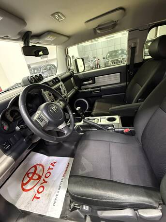 Manama, Vehicles, Cars & Trucks , BHD 10900,  Toyota FJ-Cruiser,  2020,  Automatic,  130000 KM,    (Grey)