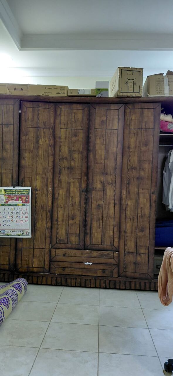 Mahooz, Furniture, BHD 15,  Wooden Dressing Table For Sale - 15 BHD
