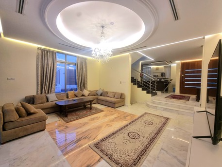 Amwaj Islands, Villas, BHD 950,  Furnished,  250 Sq. Meter,  Beautiful 3 BR Fully Furnished Villa With Private Pool & Lagoon Access &ndash; Floating City,