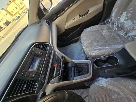 Riyadh, Vehicles, Cars & Trucks , SAR 26000,  Hyundai Elantra,  2016,  Automatic,  301792 KM,    **