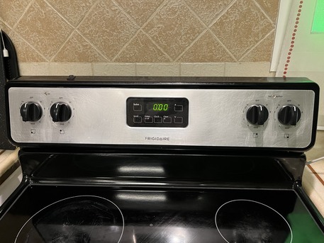 Al Malaz, Appliances, SAR 1500,  Frigidaire Electric Stove
