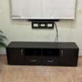 SAR 100,  Tv Stand