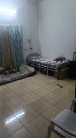 Al Malaz, Villas, SAR 22000,  2-Rooms Villa Portion For Rent & Household Items For Sale