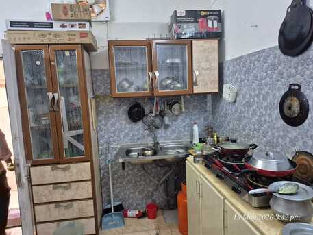 Al Malaz, Villas, SAR 22000,  2-Rooms Villa Portion For Rent & Household Items For Sale
