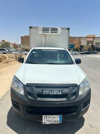 Riyadh, Vehicles, Cars & Trucks , SAR 62000,  Isuzu D-MAX,  2016,  Manual,  219000 KM,  Isuzu Dmax Cool Service
