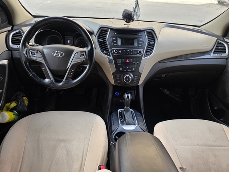 Dammam, Vehicles, Cars & Trucks , SAR 42000,  Hyundai Santa Fe,  2018,  Automatic,  193000 KM,  Haif Full.  Good Condition