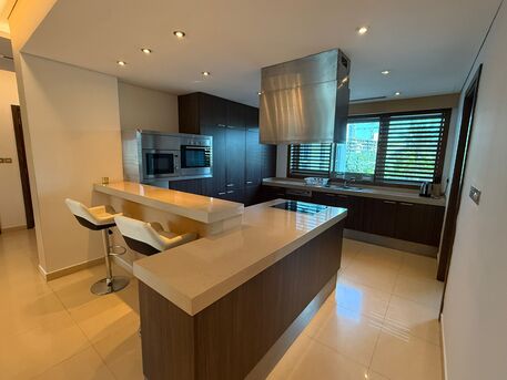 Manama, Apartments, Flats, Houses & Villas, BHD 1200/month,  Furnished,  3 BR,  Luxury Sea View Apartment For Rent & Sale In Reef Island