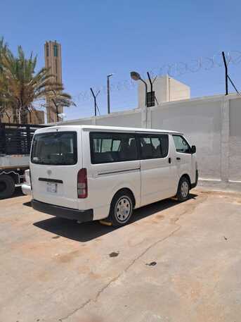 Riyadh, Vehicles, Cars & Trucks , SAR 40,  Toyota Hi-Ace,  2009,  Manual,  300000 KM,  Urgently Selling This Hiace Van In Riyadh