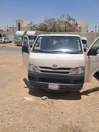 Riyadh, Vehicles, Cars & Trucks , SAR 40,  Toyota Hi-Ace,  2009,  Manual,  300000 KM,  Urgently Selling This Hiace Van In Riyadh