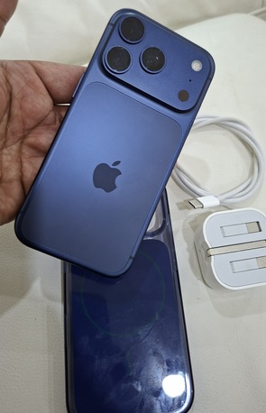 Juffair, Mobile Phones, BHD 375,  IPhone 17 Pro 256GB New Condition Without Any Contract
