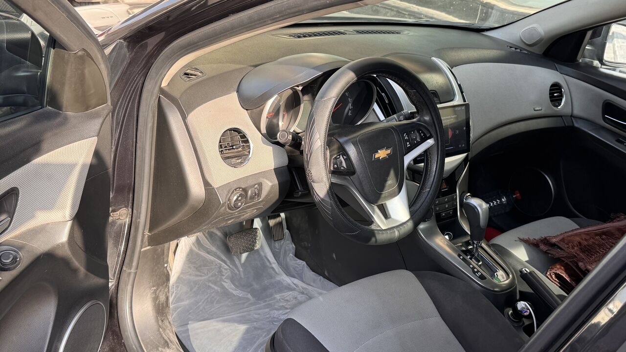 Dammam, Vehicles, Cars & Trucks , SAR 20000,  Chaverlet Cruze,  2017,  Automatic,  150000 KM,  ✅ Model:  ✅ Variant: Chevrolet Cruze LT ✅ Mileage: 150,000 KM ✅ Engine: 1.4 Turbo ✅ Tr