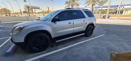 Riyadh, Vehicles, Cars & Trucks , SAR 17000,  Gmc Acadia,  2012,  Automatic,  240000 KM,