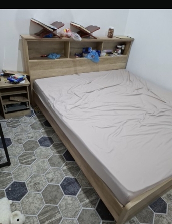 Hara, Furniture, SAR 700,  King Size Bed With Matress & Dressing Table