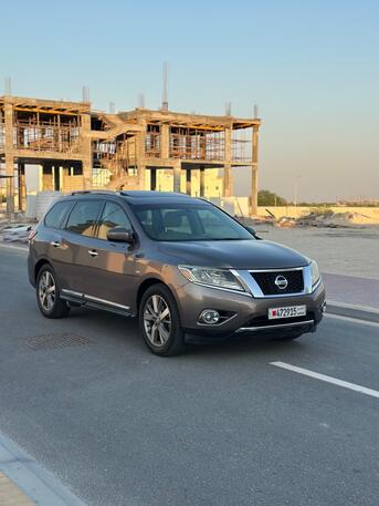 East Riffa, Vehicles, Cars & Trucks , BHD 2650,  Nissan Pathfinder Full Option Panorama,  2014,  Automatic,  131000 KM,  NEAT AND CLEAN CAR