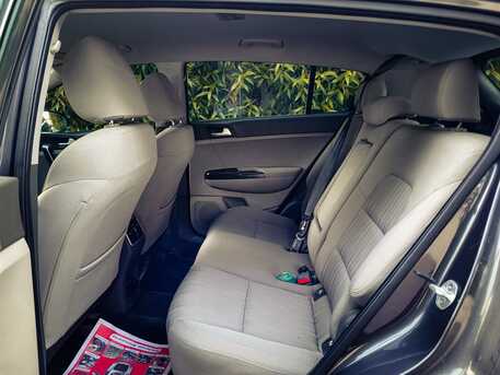Manama, Vehicles, Cars & Trucks , BHD 1,  Kia Sportage,  2018,  Automatic,  98000 KM,  1.6 ENGINE MID OPTION