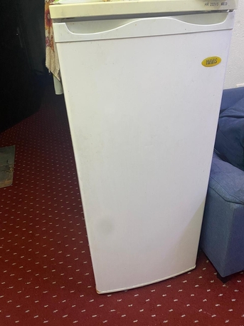 Hara, Electronics, SAR 350,  FOR SALE : Medium Size Refrigerator