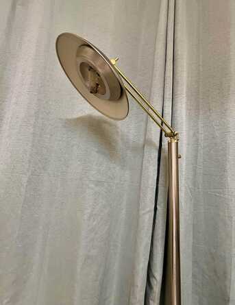 Dammam, Collectibles, SAR 75,  ANTIQUE FLOOR LIGHT Is 4 SALE.