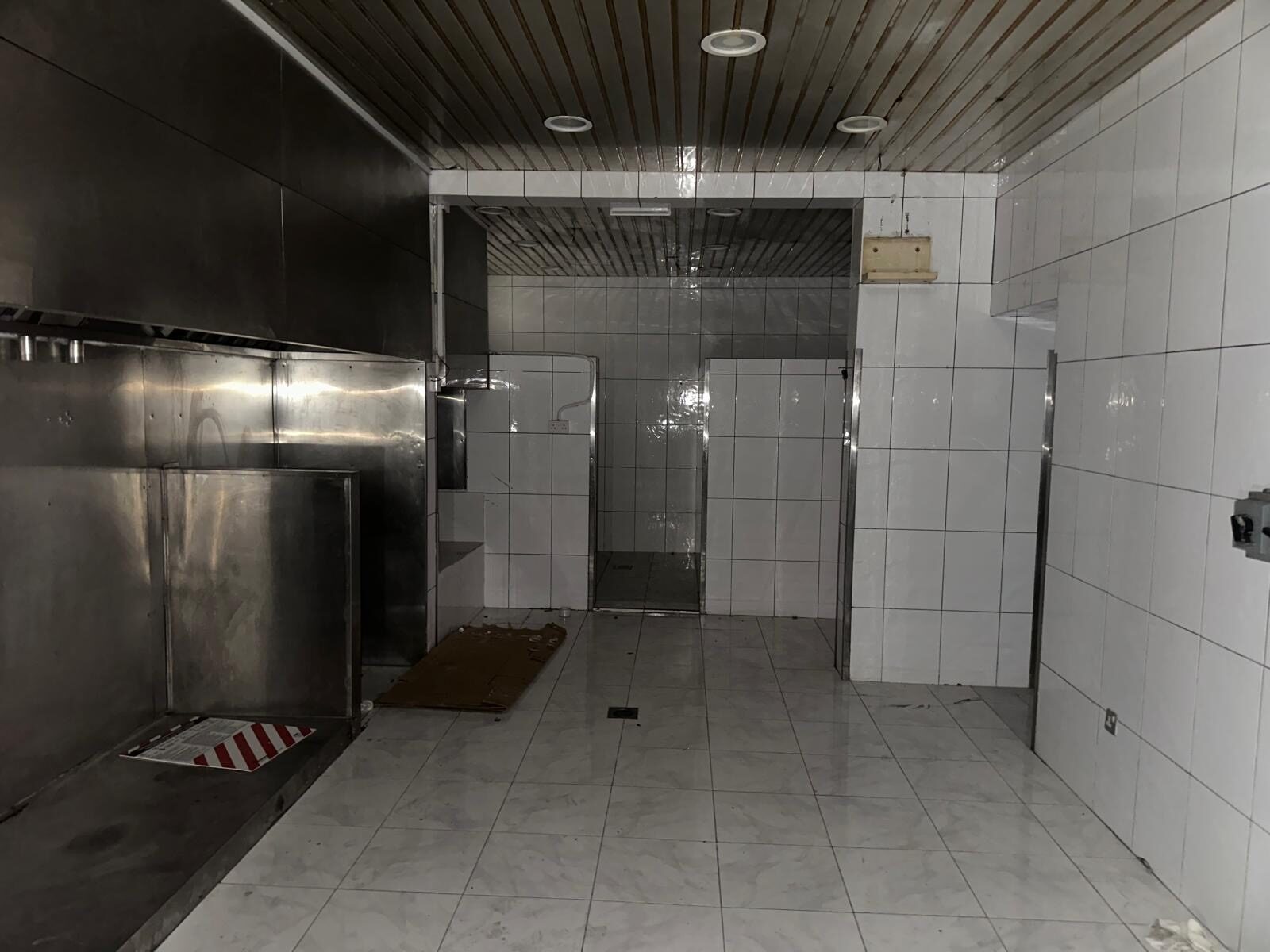 Gudaibiya, Shops, BHD 450,  Fully Equipped Large Kitchen For Rent In Gudaibiya