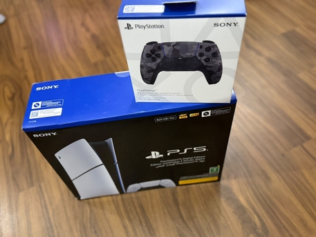 Riyadh, Video Games, SAR 2450,  New Playstation 5 Digital With Extra Controller