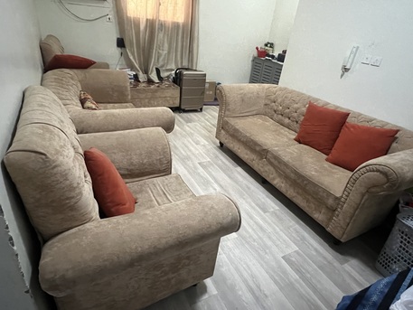 Al Malaz, Furniture, SAR 1900,  7 Seater Sofa With Beautiful Centre Table & Cushions