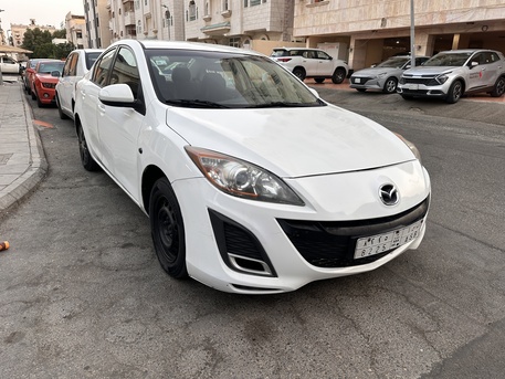 Jeddah, Vehicles, Cars & Trucks , SAR 17500,  Mazda 3,  2011,  Automatic,  345000 KM,