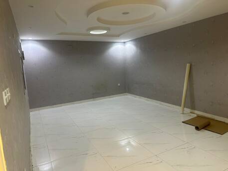Al Rayan, Apartments, Flats, Houses & Villas, SAR 40000/year,  4 BR,  Family Apartment With 4 Beadrooms And 2bath Kitchen And Hall