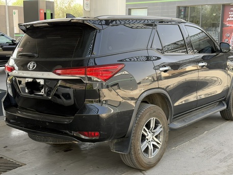 Riyadh, Vehicles, Cars & Trucks , SAR 99000,  Fortuner 4x4 For Sale,  2023,  Automatic,  104000 KM,  Black Fortuner For Sale  4x4