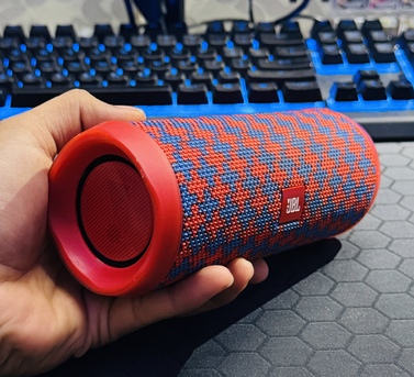 Juffair, Home Audio, BHD 32,  JBL Flip 4 Portable Bluetooth Speaker Original