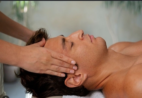 Olaya, Beautician, PROFESSIONAL MASSAGE THERAPIST