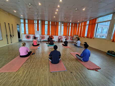 Mumbai, Lessons Offered, Transform Your Life With A Yoga Retreat In India