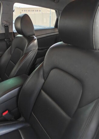 Dammam, Vehicles, Cars & Trucks , SAR 46000,  Hyundai Tucson,  2020,  Automatic,  215000 KM,  Korean Specs (Diesel)