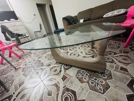 Thuqbah, Furniture, SAR 100,  Glasstop Teapoy