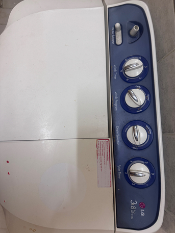 Dammam, Appliances, SAR 120,  Washing Machine LG 3.8 Kg Semi Auto