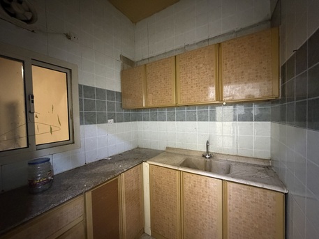 Gudaibiya, Apartments, Flats, Houses & Villas, BHD 170/year,  1 BR,  Semi Furnished 1 Bedroom Apartment