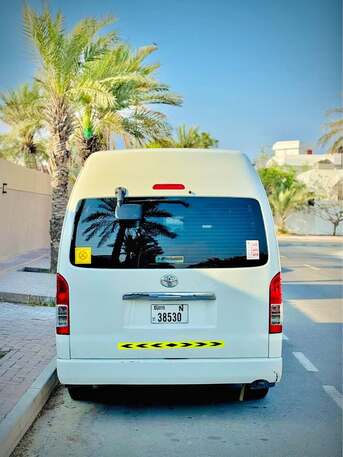 Dubai, Passenger Transport, دليل شامل لتأجير فان 14 راكب في دبي – الحل الأ