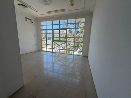 Mahooz, Villas, BHD 1200,  5BR Private Villa For Rent In Mahooz | Private Swimming Pool | Family Luxury