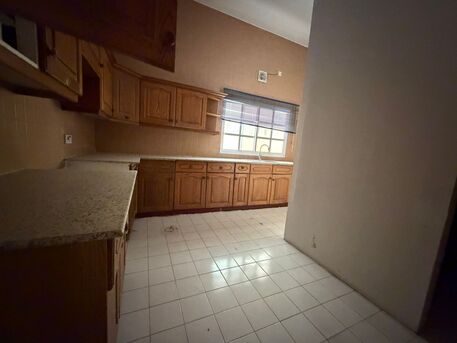 Mahooz, Villas, BHD 1200,  5BR Private Villa For Rent In Mahooz | Private Swimming Pool | Family Luxury