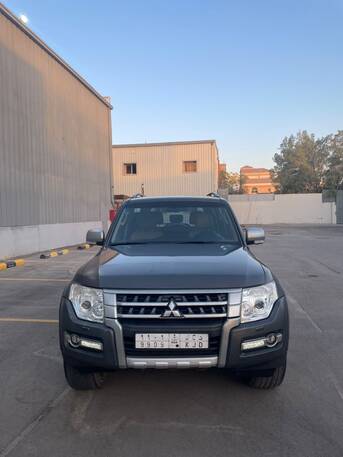 Al Rawdah, Vehicles, Cars & Trucks , SAR 43000,  Mitsubishi Pajero,  2017,  Automatic,  385000 KM,  For Sell