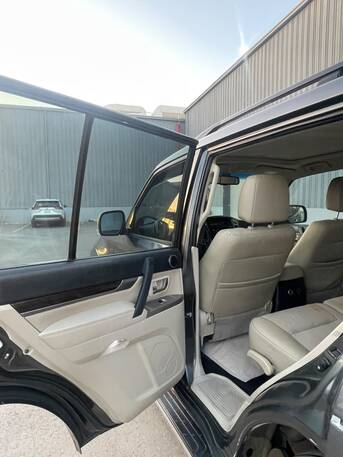 Al Rawdah, Vehicles, Cars & Trucks , SAR 43000,  Mitsubishi Pajero,  2017,  Automatic,  385000 KM,  For Sell
