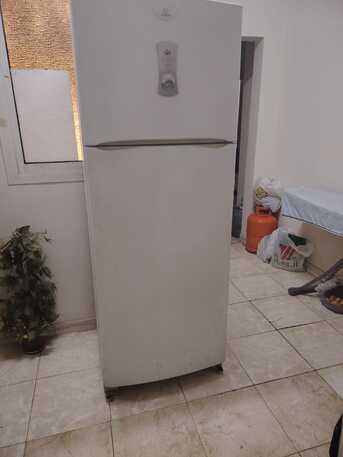 Al Muruj, Household Items, SAR 200,  Household Items For Sale ( Refrigerator, Burner Gas And Wooden Baby Crib) 0503529603.