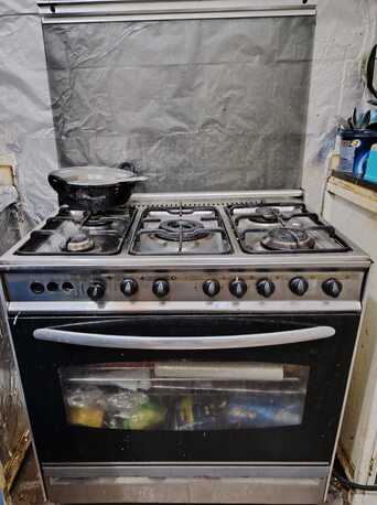 Al Muruj, Household Items, SAR 200,  Household Items For Sale ( Refrigerator, Burner Gas And Wooden Baby Crib) 0503529603.