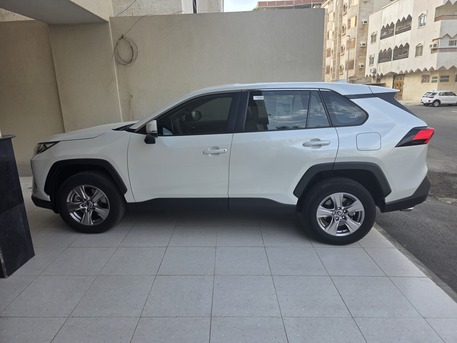 Jeddah, Vehicles, Cars & Trucks , SAR 95000,  TOYOTA RAV4 2025 FWD,  2025,  Automatic,  37 KM,  RAV4  FWD For Sale