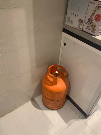 Al Thuqbah, Appliances, SAR 1250,  Appliances + Furniture For Sale