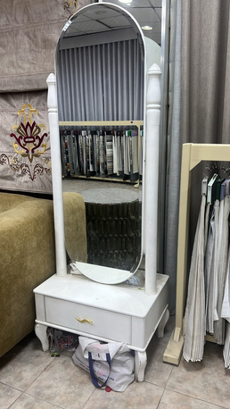 Riyadh, Furniture, SAR 1,  Curtains, Sofaset , Mirror