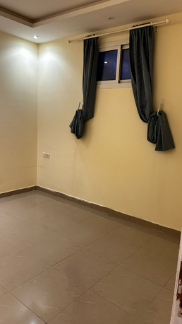 Al Malaz, Housing Exchanges, SAR 35000/year,  3 BR,  3bhk With Fixed Parking, For Family Immediately Available